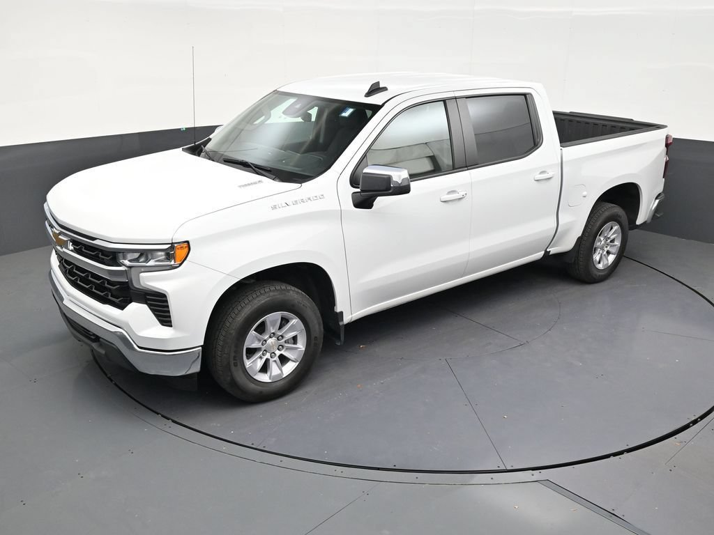 Used 2025 Chevrolet Silverado 1500 LT RWD image 11