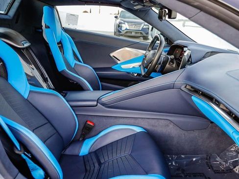 Used 2022 Chevrolet Corvette Stingray w/ Z51 Performance Package image 17