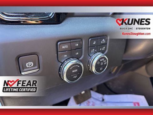 Used 2025 GMC Sierra 2500 AT4 AWD/4WD image 19