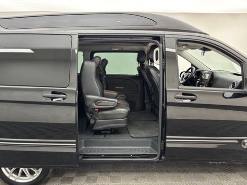 Used 2019 Mercedes-Benz Metris Passenger image 7
