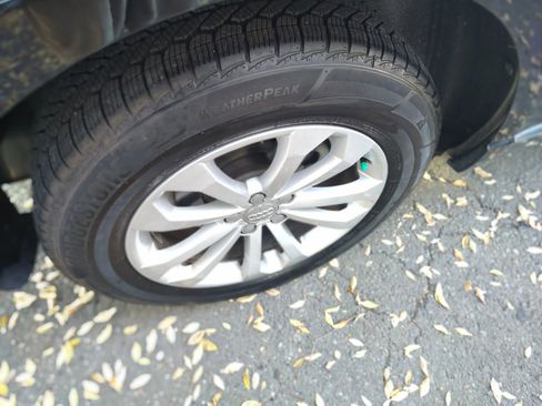 Used 2016 Audi Q5 2.0T Premium Plus w/ Technology Package image 21