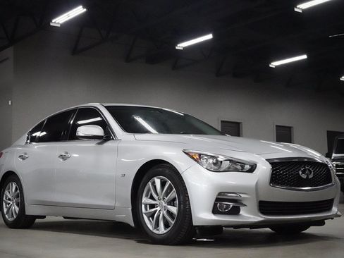 Used 2014 INFINITI Q50 Premium w/ Navigation Package RWD image 7