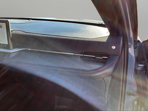 Used 2025 Ford Explorer ST-Line w/ Premium Package image 22