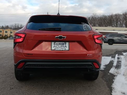 Used 2024 Chevrolet Trax RS w/ Sunroof Package image 4