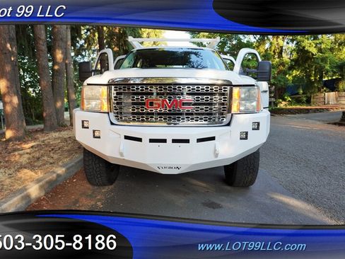 Used 2014 GMC Sierra 3500 Denali w/ Suspension Package, Off-Road AWD/4WD image 28