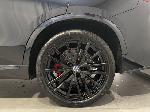 Used 2022 BMW X5 M50i w/ Premium Package image 9