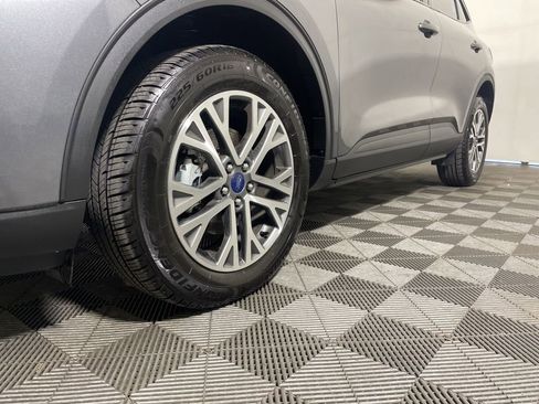 Used 2022 Ford Escape SEL w/ Technology Package AWD/4WD image 26