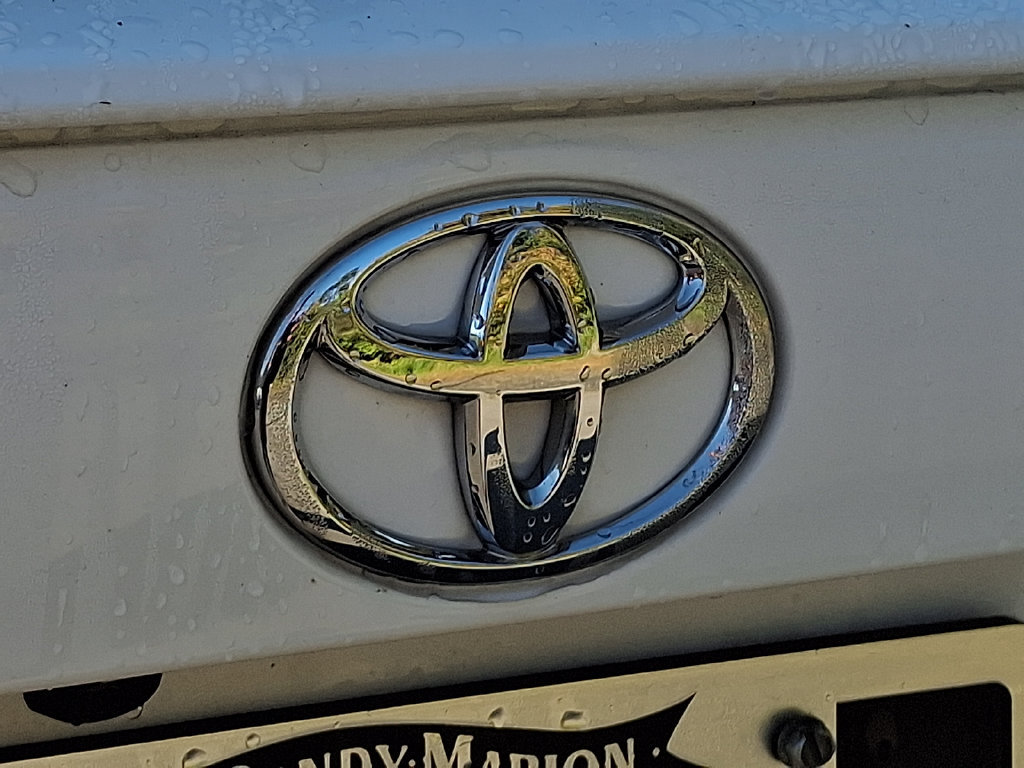 Used 2024 Toyota RAV4 XLE AWD/4WD image 30
