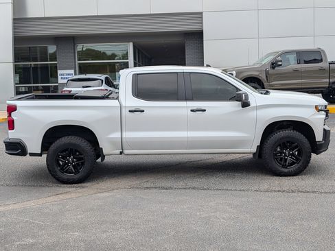 Used 2021 Chevrolet Silverado 1500 LT Trail Boss w/ Convenience Package II AWD/4WD image 8
