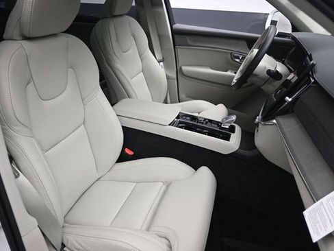 Certified 2026 Volvo XC90 T8 Ultra w/ Protection Package Premier AWD/4WD image 30