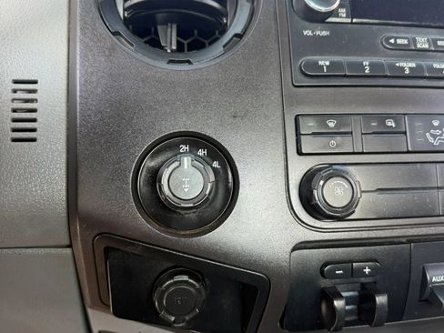 Used 2014 Ford F250 XL w/ Power Equipment Group AWD/4WD image 14