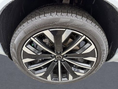 New 2026 Volvo XC90 B6 Plus image 8