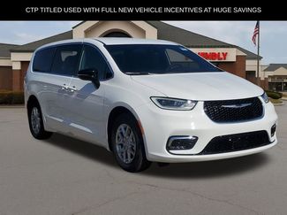 New 2026 Chrysler Pacifica Select FWD video 2