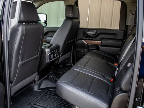 Used 2020 GMC Sierra 2500 Denali w/ Denali Ultimate Package AWD/4WD image 19