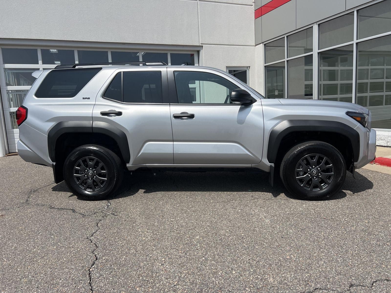 Used 2025 Toyota 4Runner SR5 AWD/4WD image 21