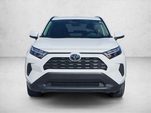 Used 2025 Toyota RAV4 XLE image 2