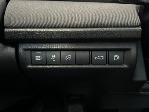 Used 2025 Toyota Camry LE FWD image 25