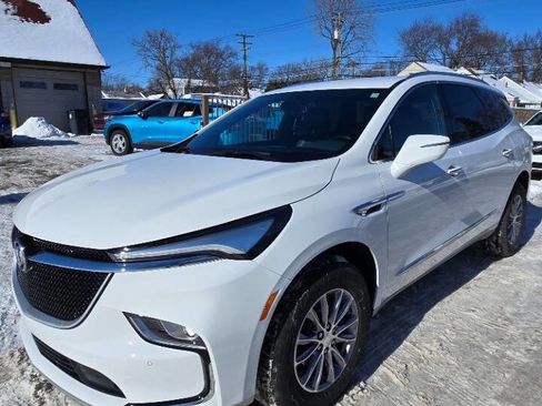 Used 2022 Buick Enclave Essence w/ Trailering Package, 5000 lbs. image 5