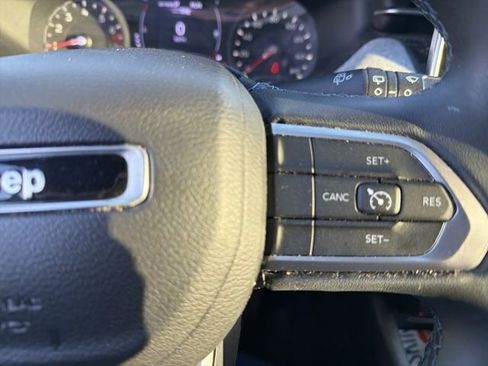 Used 2022 Jeep Compass Latitude image 13