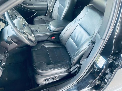 Used 2013 Ford Taurus SEL FWD image 13