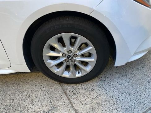 Used 2022 Toyota Corolla LE image 24