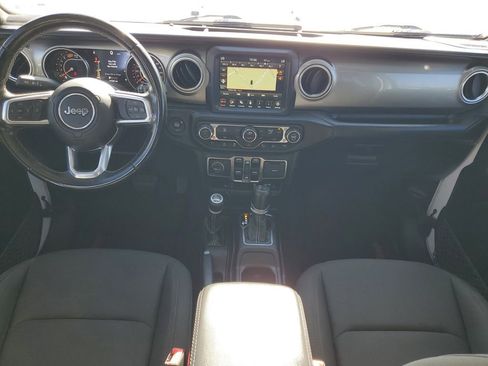 Used 2020 Jeep Wrangler Unlimited Sahara image 27