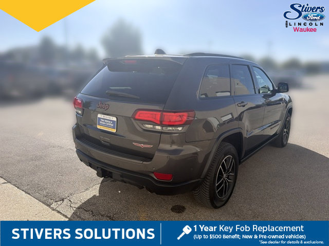 Used 2017 Jeep Grand Cherokee Trailhawk w/ Trailhawk Luxury Group AWD/4WD image 6