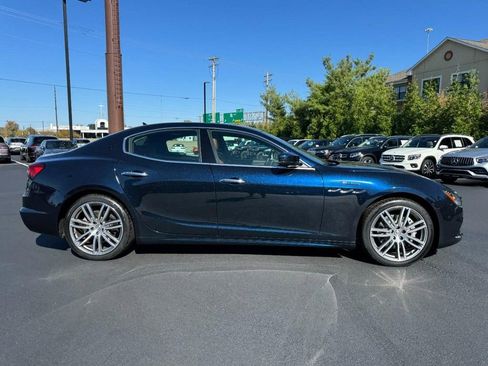 Used 2022 Maserati Ghibli Modena RWD image 2