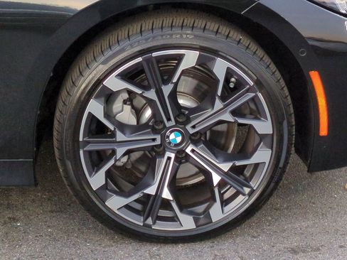 Certified 2025 BMW 330i 330i w/ Premium Package image 12