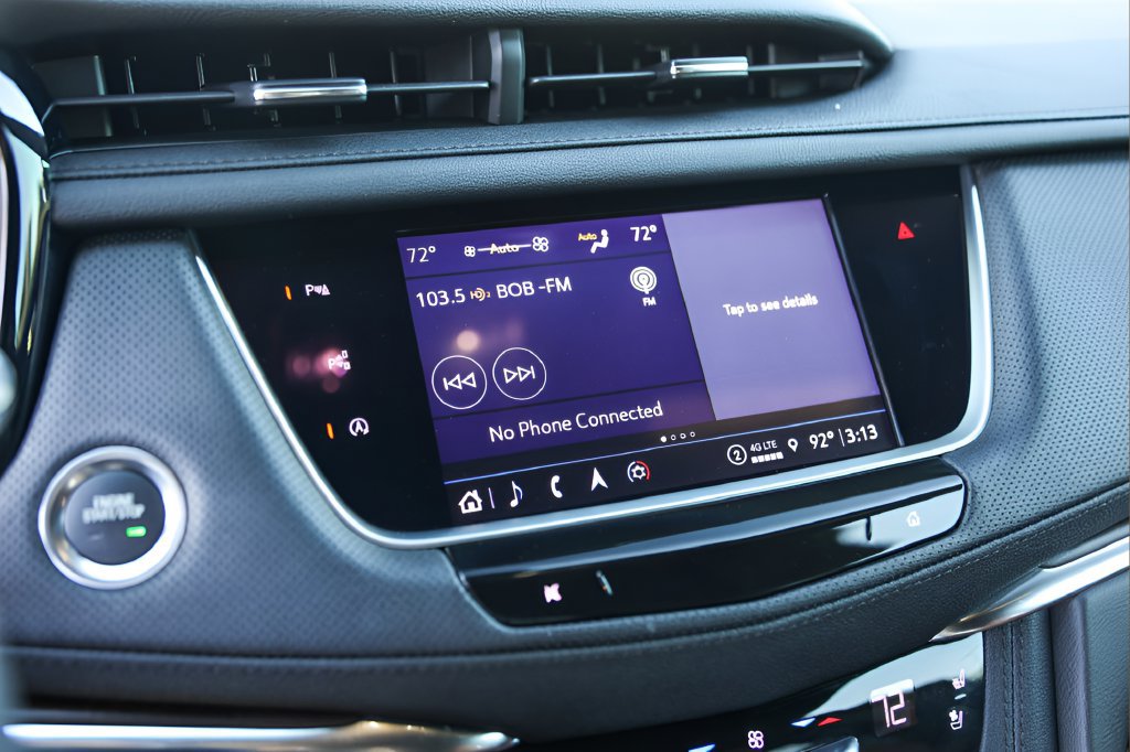 Used 2022 Cadillac XT5 Premium Luxury w/ Technology Package AWD/4WD image 15