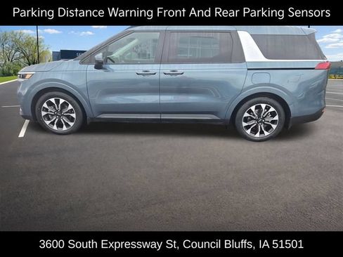 Used 2024 Kia Carnival EX FWD image 8