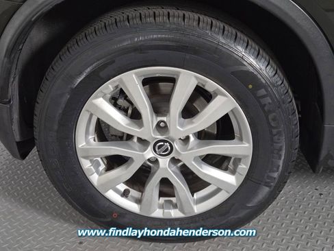 Used 2017 Nissan Rogue SV image 11