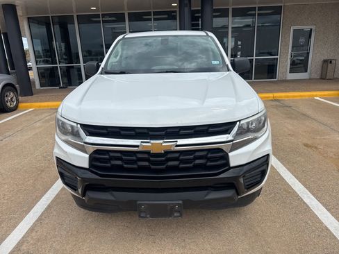 Used 2021 Chevrolet Colorado W/T w/ WT Convenience Package RWD image 2