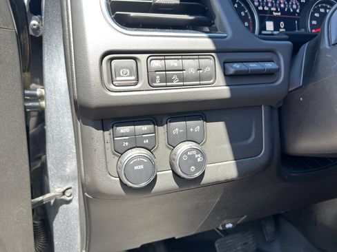 Used 2021 Chevrolet Tahoe Premier AWD/4WD image 38