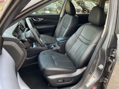 Used 2020 Nissan Rogue SL image 14