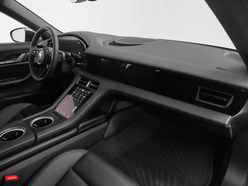 New 2025 Porsche Taycan image 25