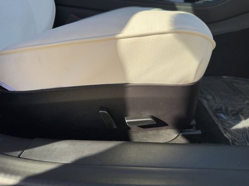 Used 2022 Tesla Model 3 Standard Range image 29