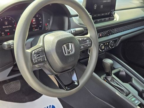 Used 2023 Honda Accord LX image 9