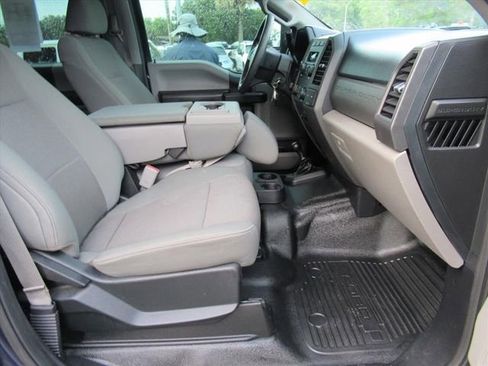 Used 2017 Ford F250 XL w/ Power Equipment Group AWD/4WD image 9