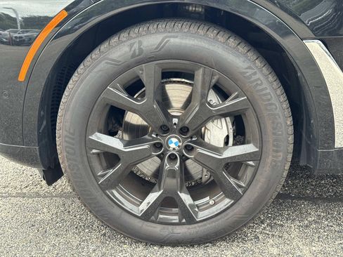 Used 2024 BMW X7 xDrive40i AWD/4WD image 9