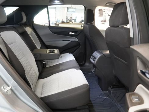 Used 2023 Chevrolet Equinox LS w/ LS Convenience Package FWD image 32