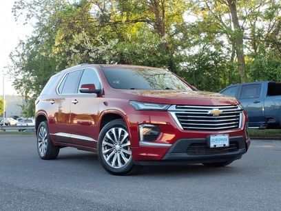 Certified 2022 Chevrolet Traverse Premier w/ LPO, Cargo Package