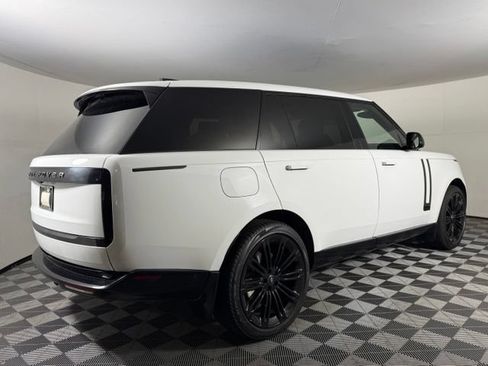 Certified 2025 Land Rover Range Rover Long Wheelbase SE AWD/4WD image 8