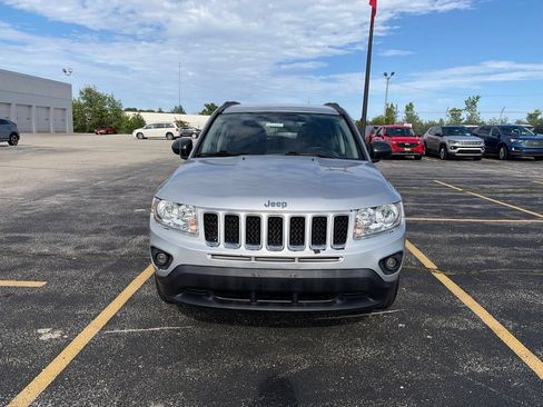 Used 2012 Jeep Compass Sport AWD/4WD image 9