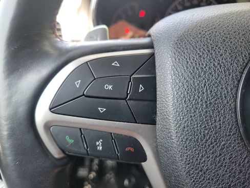 Used 2017 Jeep Grand Cherokee Trailhawk AWD/4WD image 24