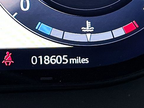 Used 2023 Land Rover Range Rover Sport SE AWD/4WD image 34