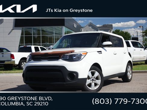 Used 2017 Kia Soul FWD image 1