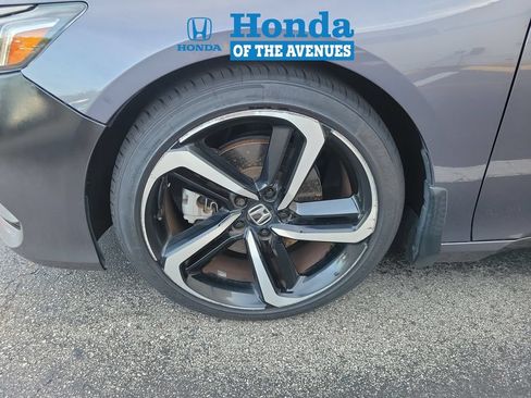 Used 2020 Honda Accord Sport image 4