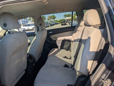 Used 2018 Volkswagen Tiguan S FWD image 7