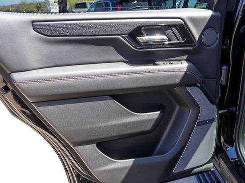 Used 2025 GMC Yukon AT4 Ultimate w/ LPO, Floor Liner Package AWD/4WD image 30